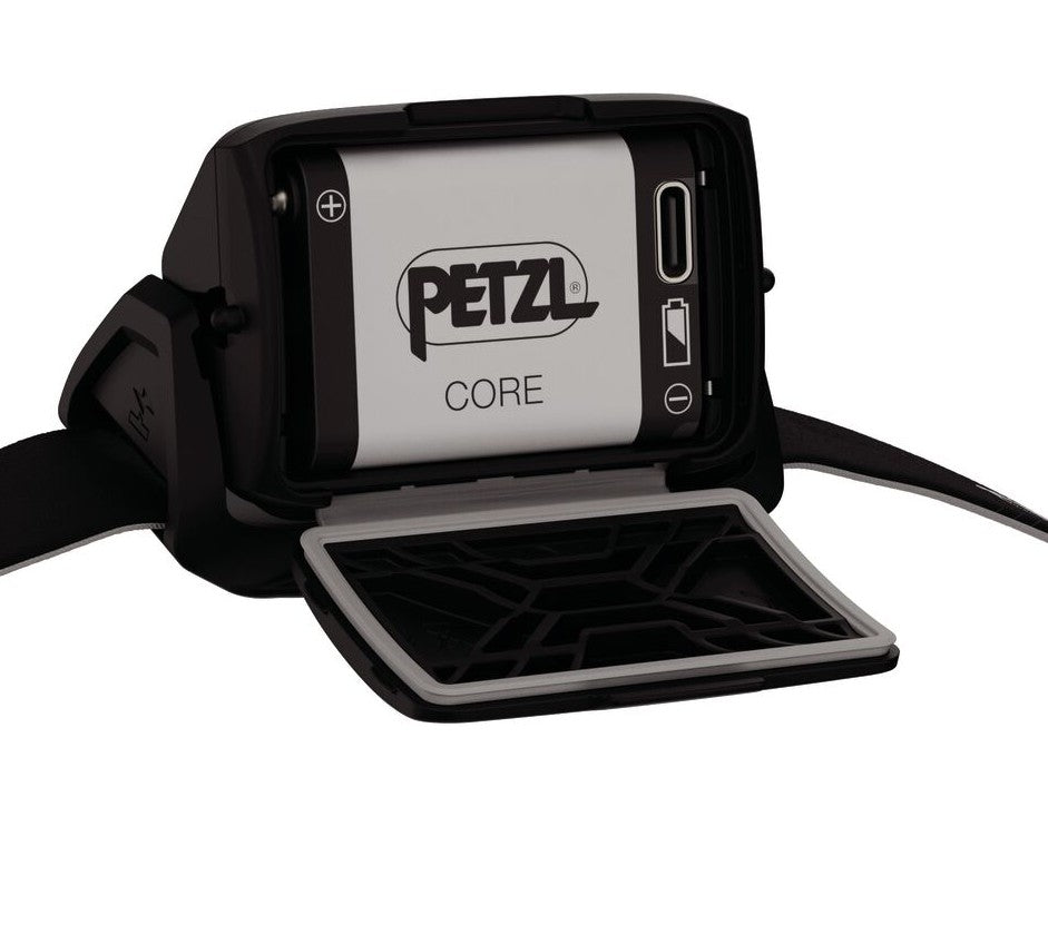 Lanternă frontală reîncărcabilă Petzl Actik Core 625 Lumeni
