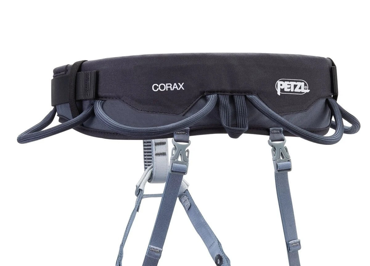 Ham Escaladă Petzl Corax – Versatilitate și Confort Ajustabil
